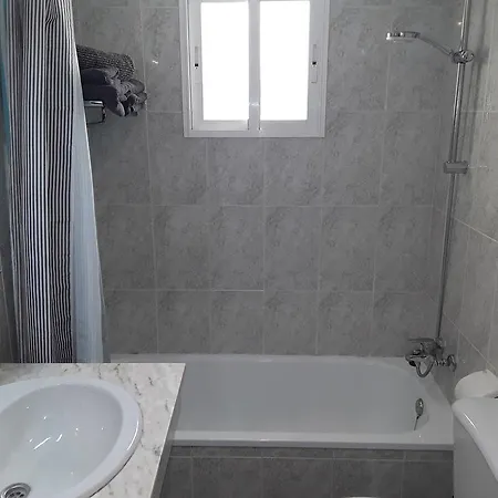 Fan Flat Apartment *